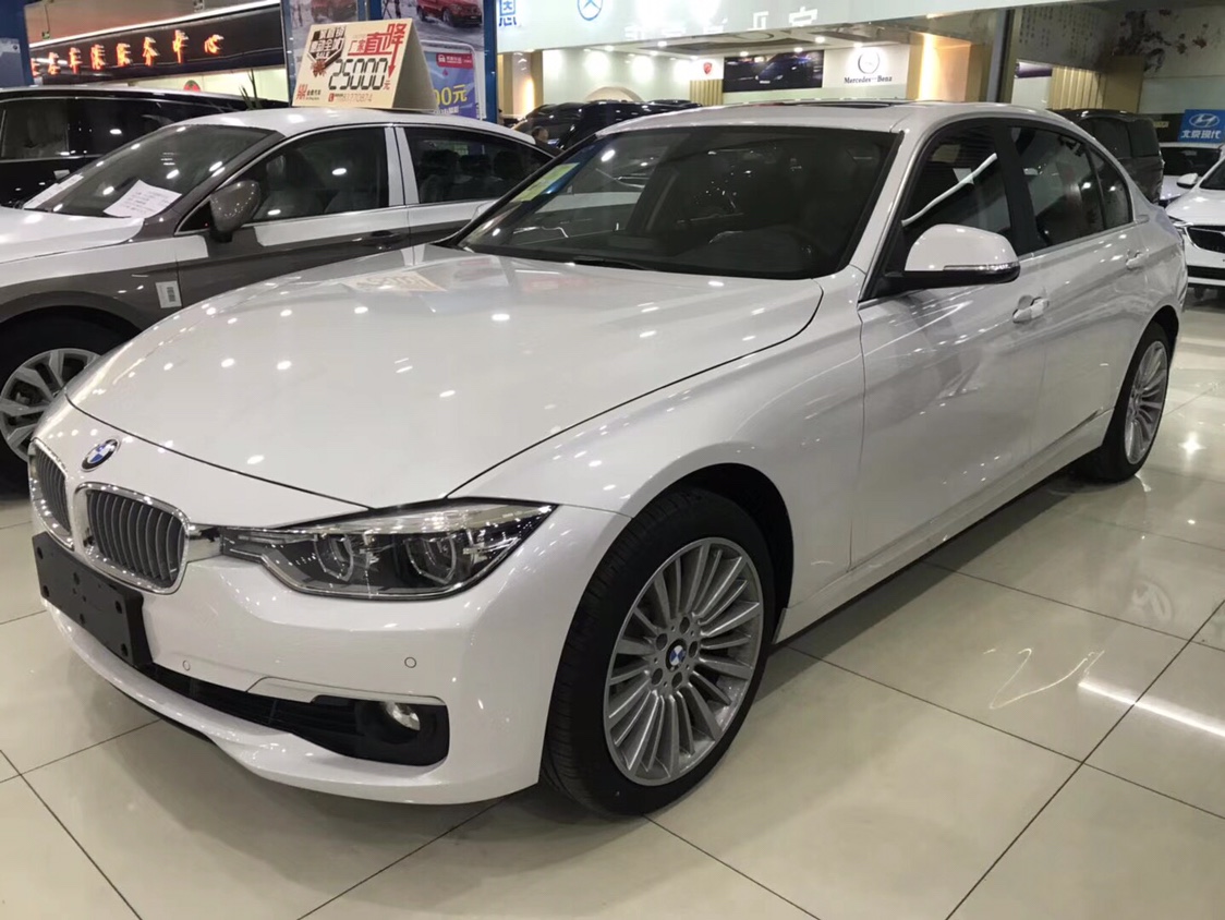 宝马320li 18款 四驱 时尚